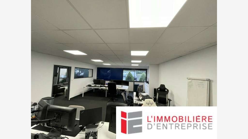 A louer bureaux de 107m² en RDC à Vannes Est