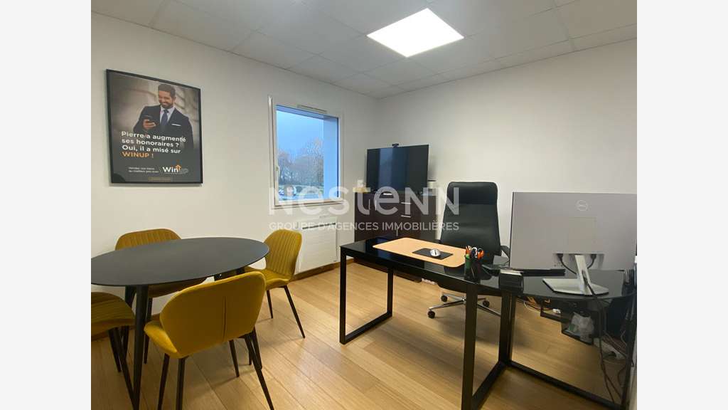 A louer bureaux 35m² à Vannes parc du Ténénio
