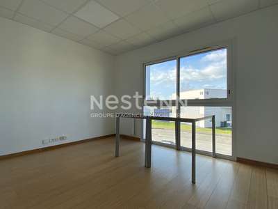 A louer bureaux 35m² à Vannes parc du Ténénio