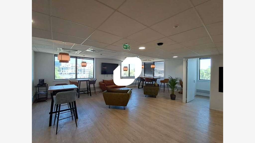 A louer Bureaux 455m² Velizy villacoublay