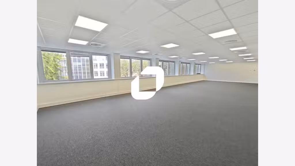 A louer Bureaux 606m² Velizy villacoublay