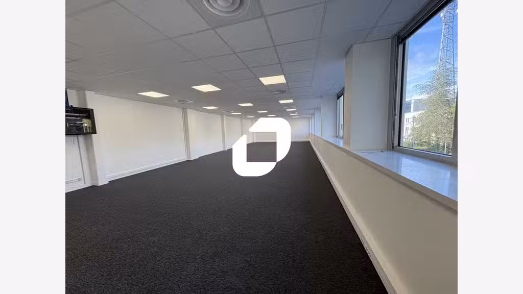 A louer Bureaux 606m² Velizy villacoublay