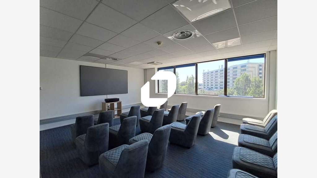 A louer Bureaux 3354m² Velizy villacoublay