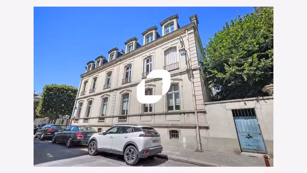 A louer Bureaux 74m² Versailles