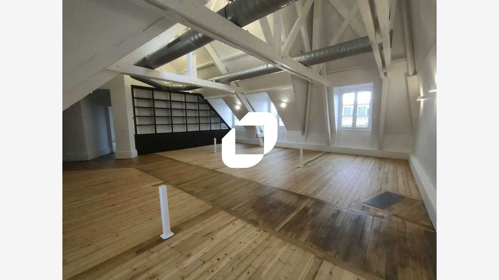 A louer Bureaux 74m² Versailles