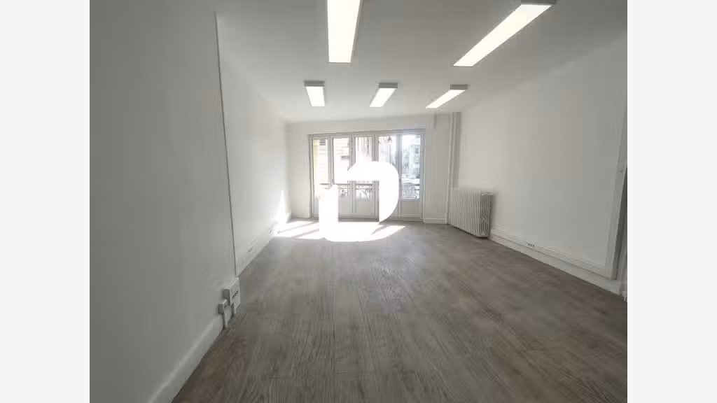 A louer Bureaux 355m² Versailles