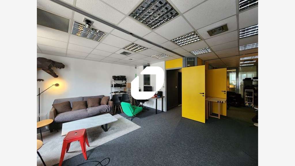 A louer Bureaux 122m² Versailles