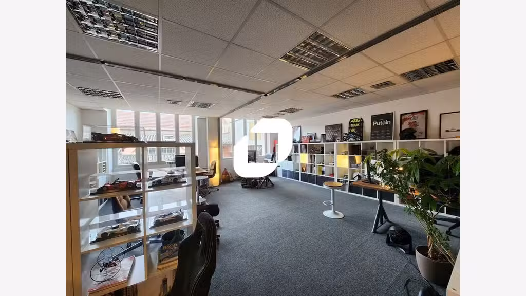 A louer Bureaux 122m² Versailles