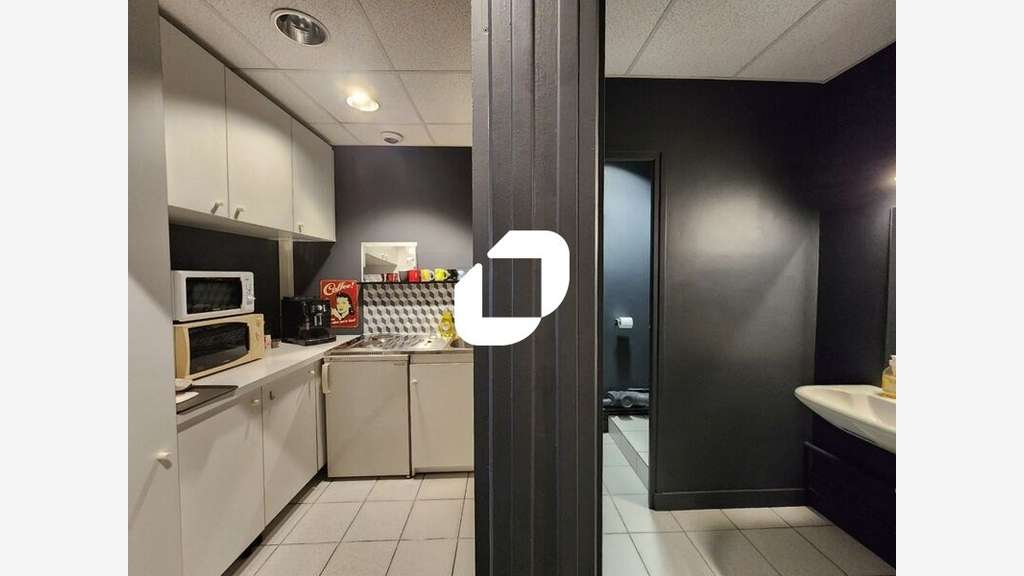 A louer Bureaux 122m² Versailles