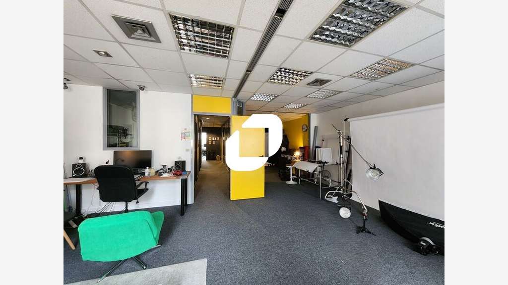 A louer Bureaux 122m² Versailles