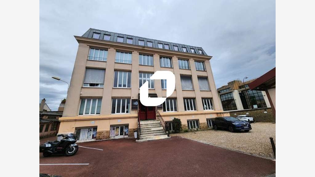 A louer Bureaux 122m² Versailles