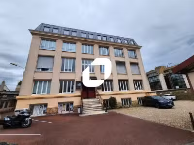 A louer Bureaux 122m² Versailles