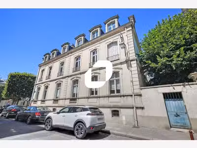 A louer Bureaux 112m² Versailles