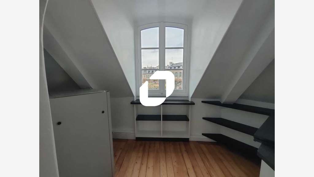 A louer Bureaux 112m² Versailles