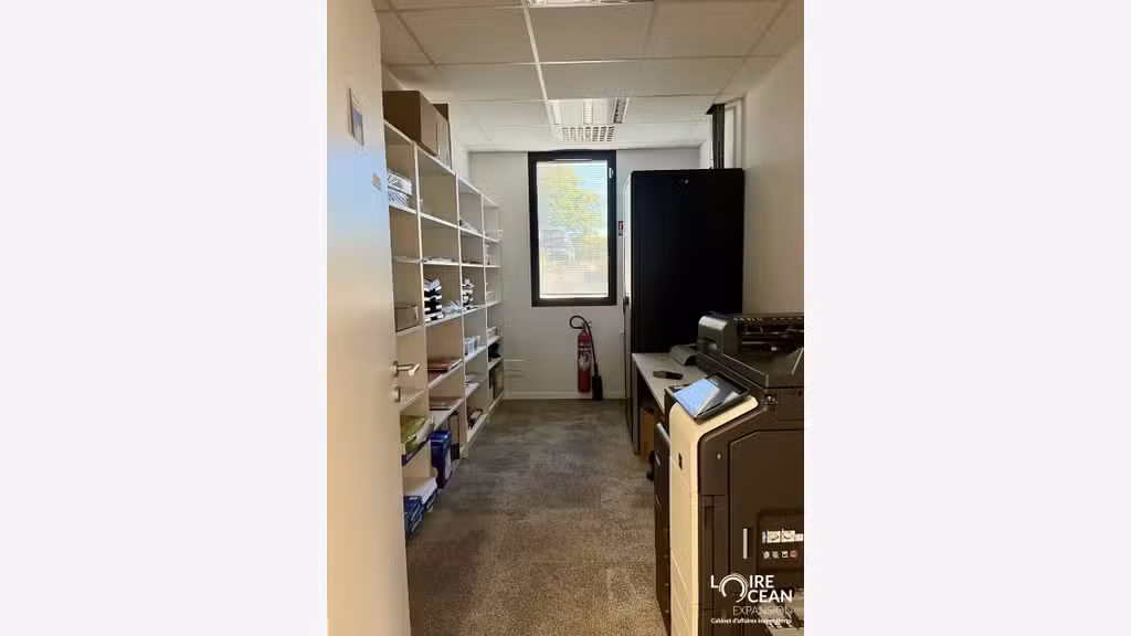 A louer plateau de bureaux 302m² en RDC à Vertou