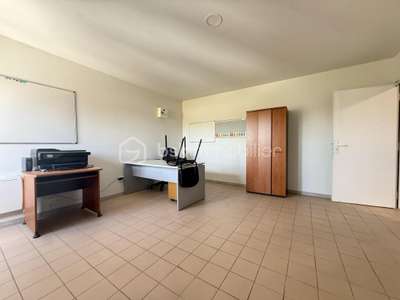 A louer bureaux 22m² à Villabé Courtes Épluches