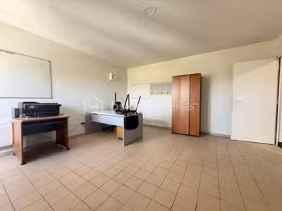 A louer bureaux 22m² à Villabé Courtes Épluches