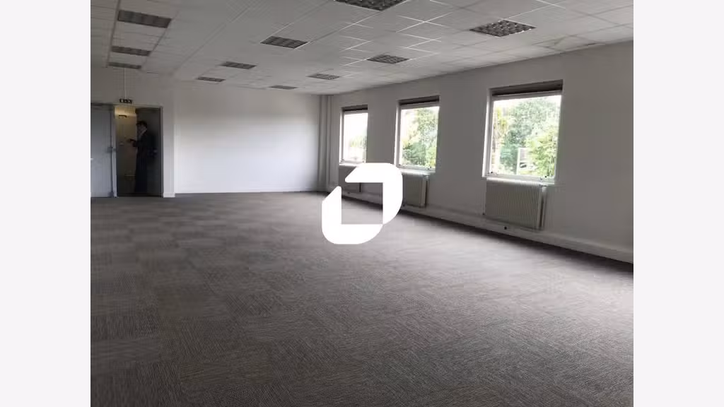 A louer Bureaux 1059m² Villebon sur yvette