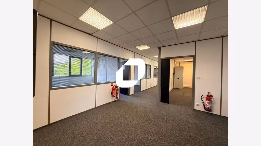 A louer Bureaux 161m² Villebon sur yvette