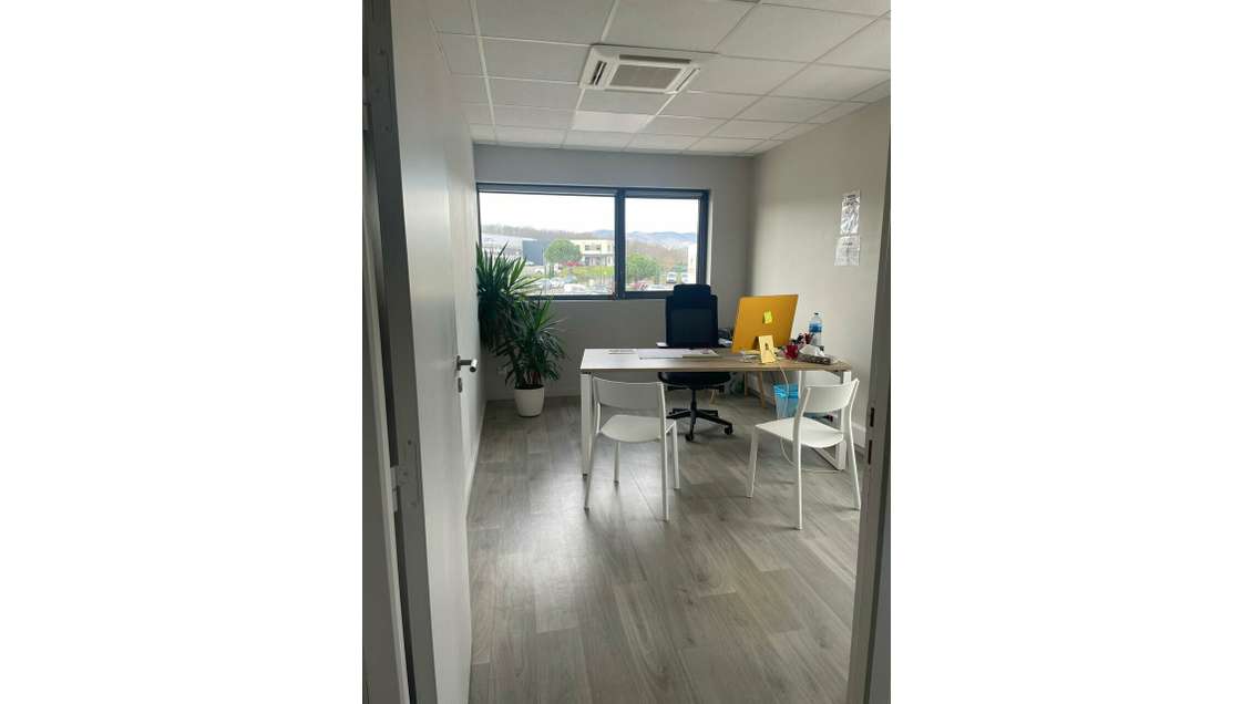 A louer bureaux 19m² R+1 à Villefranche-sur-saône
