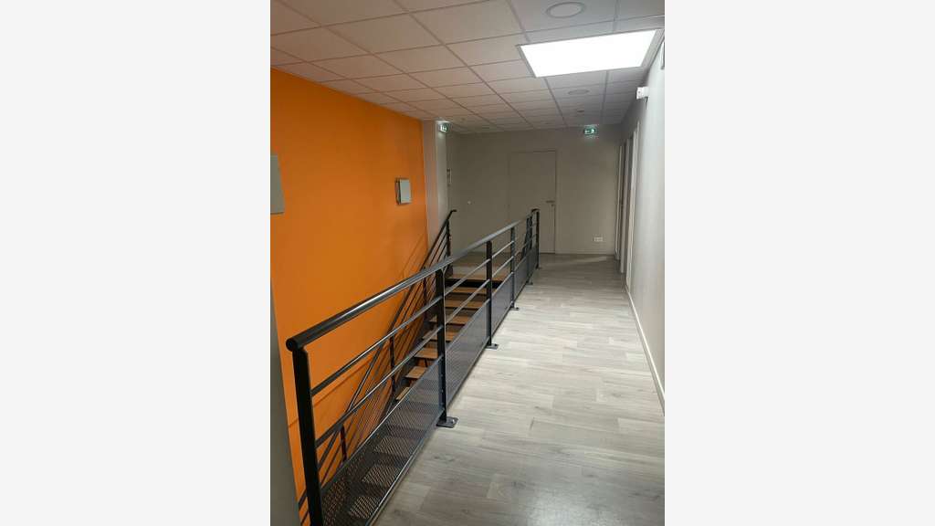 A louer bureaux 19m² R+1 à Villefranche-sur-saône