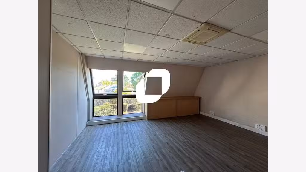A louer Bureaux 228m² Villejuif