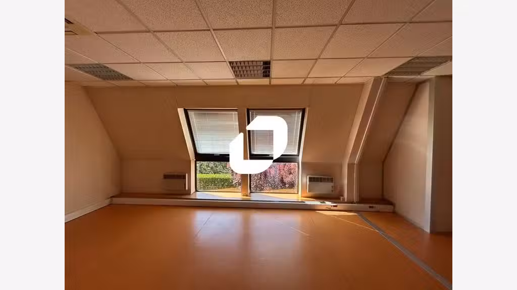 A louer Bureaux 228m² Villejuif
