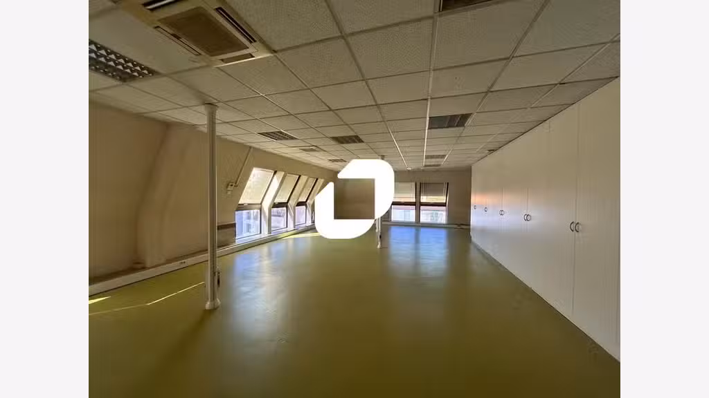 A louer Bureaux 228m² Villejuif