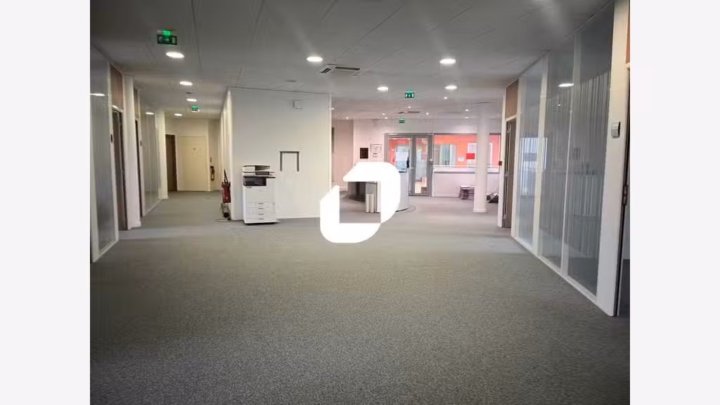 A louer Bureaux 1300m² Villeneuve d'ascq