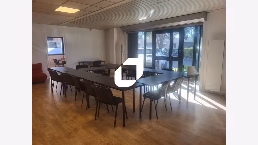 A louer Bureaux 890m² Villeneuve d'ascq