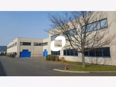A louer Bureaux 900m² Villeneuve la garenne