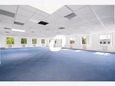 A louer Bureaux 260m² Villepinte