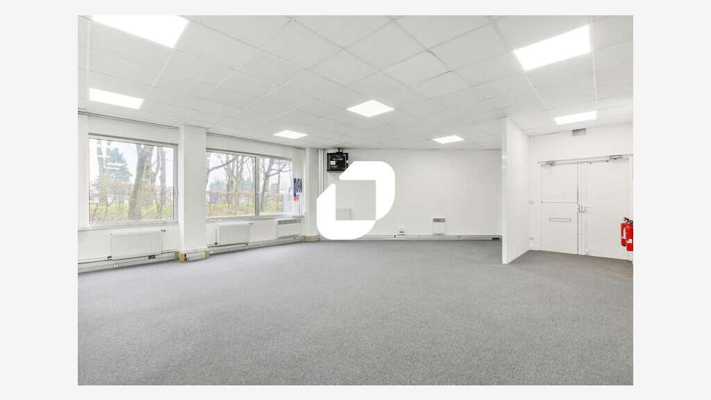 A louer Bureaux 147m² Villepinte