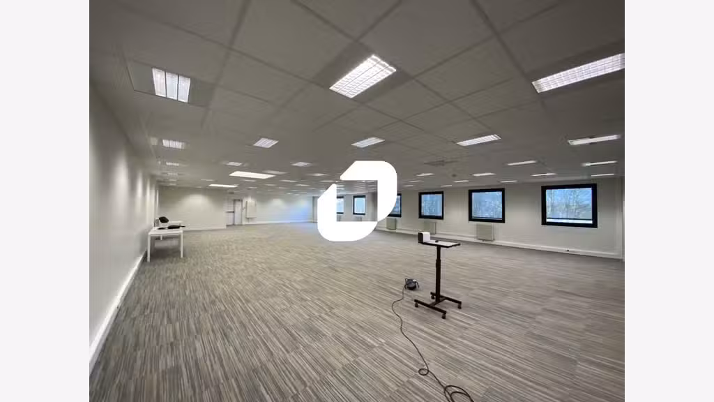 A louer Bureaux 220m² Villepinte