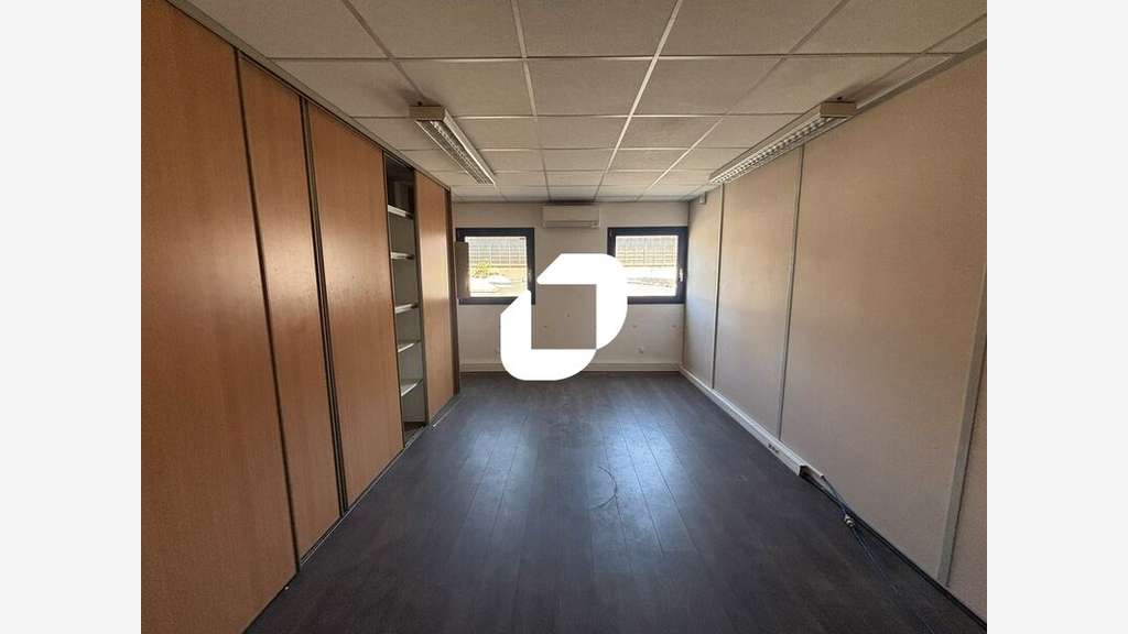 A louer Bureaux 2326m² Villeurbanne