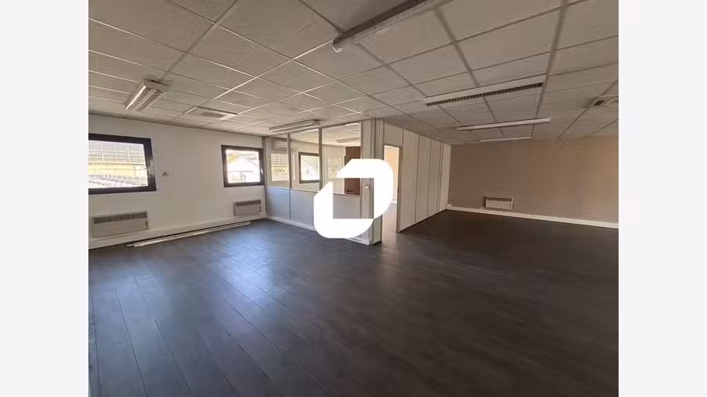 A louer Bureaux 2326m² Villeurbanne