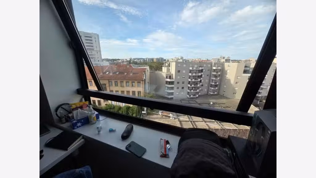 Locaux de 83m² à louer Villeurbanne Charpennes