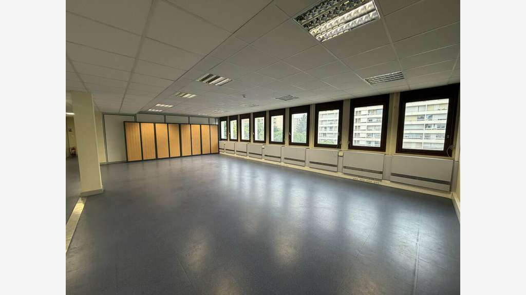 Bureaux de 1355m² à louer à Villeurbanne Millenium