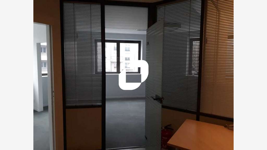 A louer Bureaux 59m² Viroflay