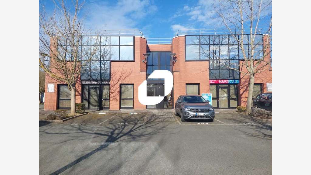 A louer Bureaux 673m² Voisins le bretonneux