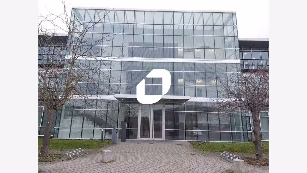 A louer Bureaux 396m² Voisins le bretonneux