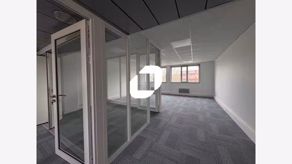 A louer Bureaux 162m² Voisins le bretonneux