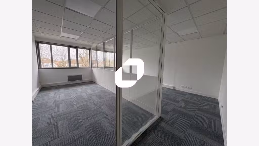 A louer Bureaux 162m² Voisins le bretonneux