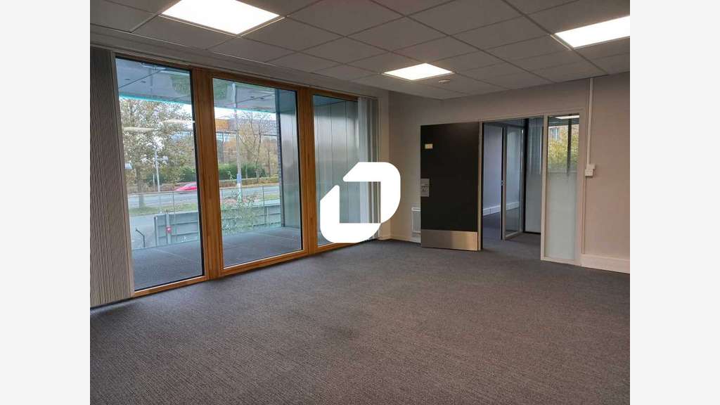 A louer Bureaux 350m² Wasquehal