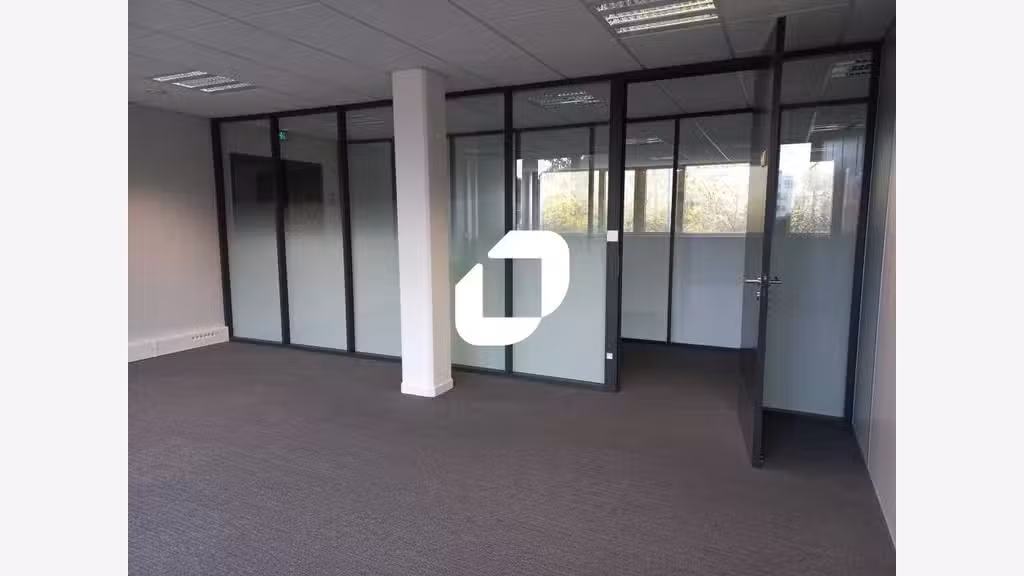A louer Bureaux 350m² Wasquehal