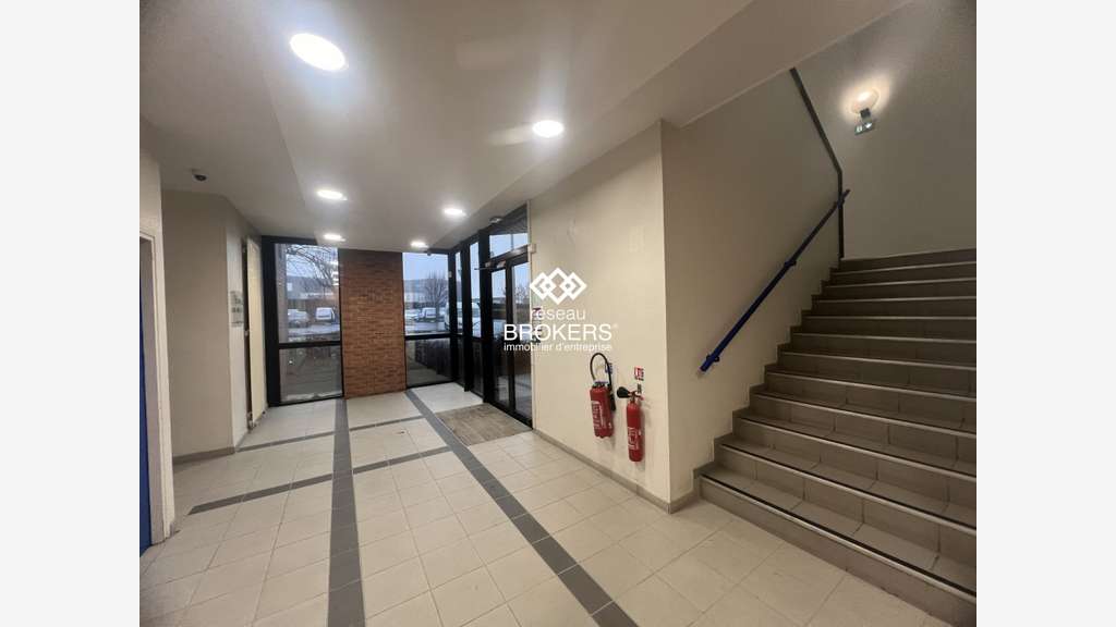 A louer bureau 150m² R+1 ZAC du Moulin de Massy