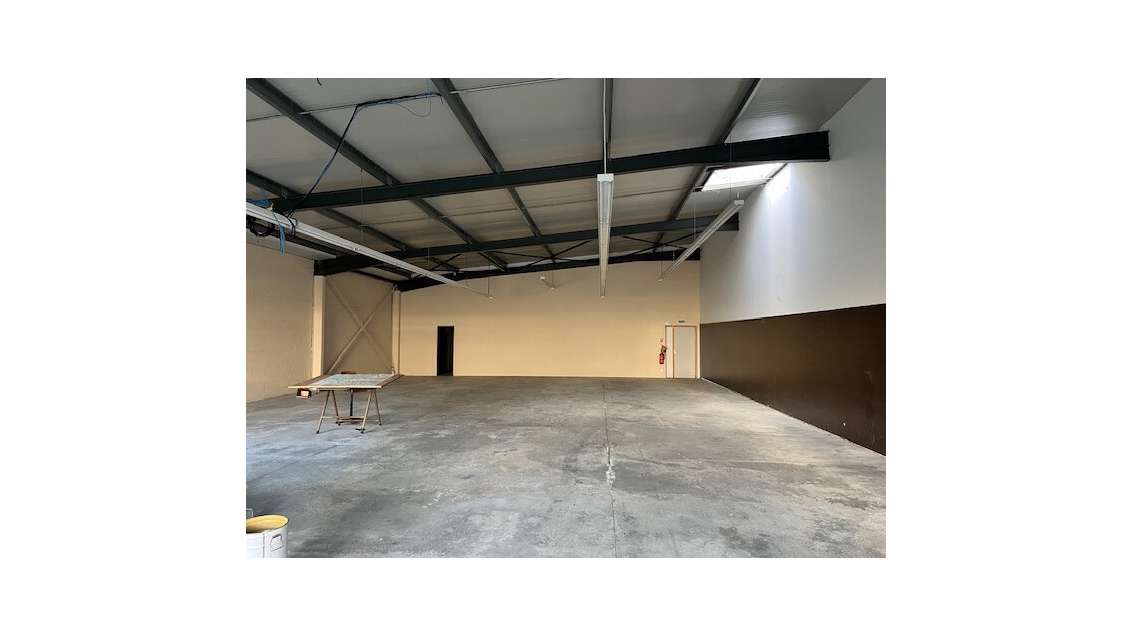 A louer local d'activité récent 400m² ZAC Albi Sud