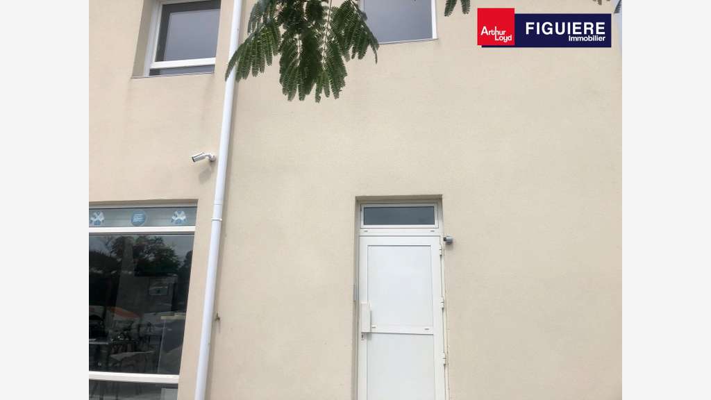 Bureaux 134m² divis. à louer Zone du Tubé à Istres