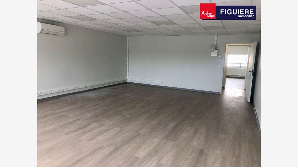 Bureaux 134m² divis. à louer Zone du Tubé à Istres