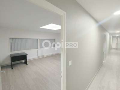 Bureaux 133m² R+1 à louer à Reims Farman